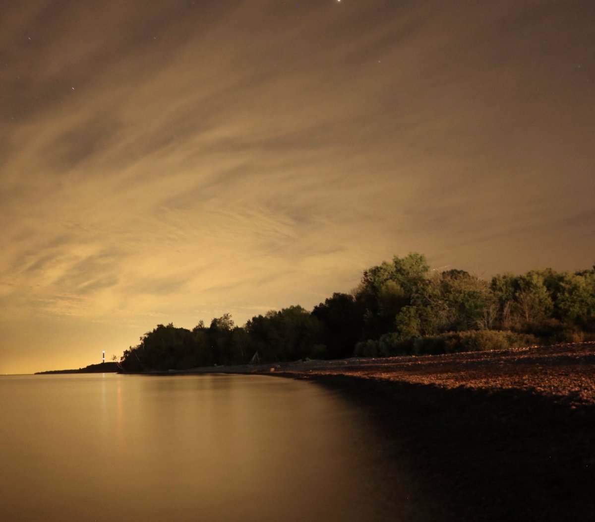 stephfraserpics's tweet photo. Last night.  Lake Ontario. #longexposure #nightphotography #lakeontario @NorthumberlandT @porthopeontario https://t.co/vvj7iZSPrS