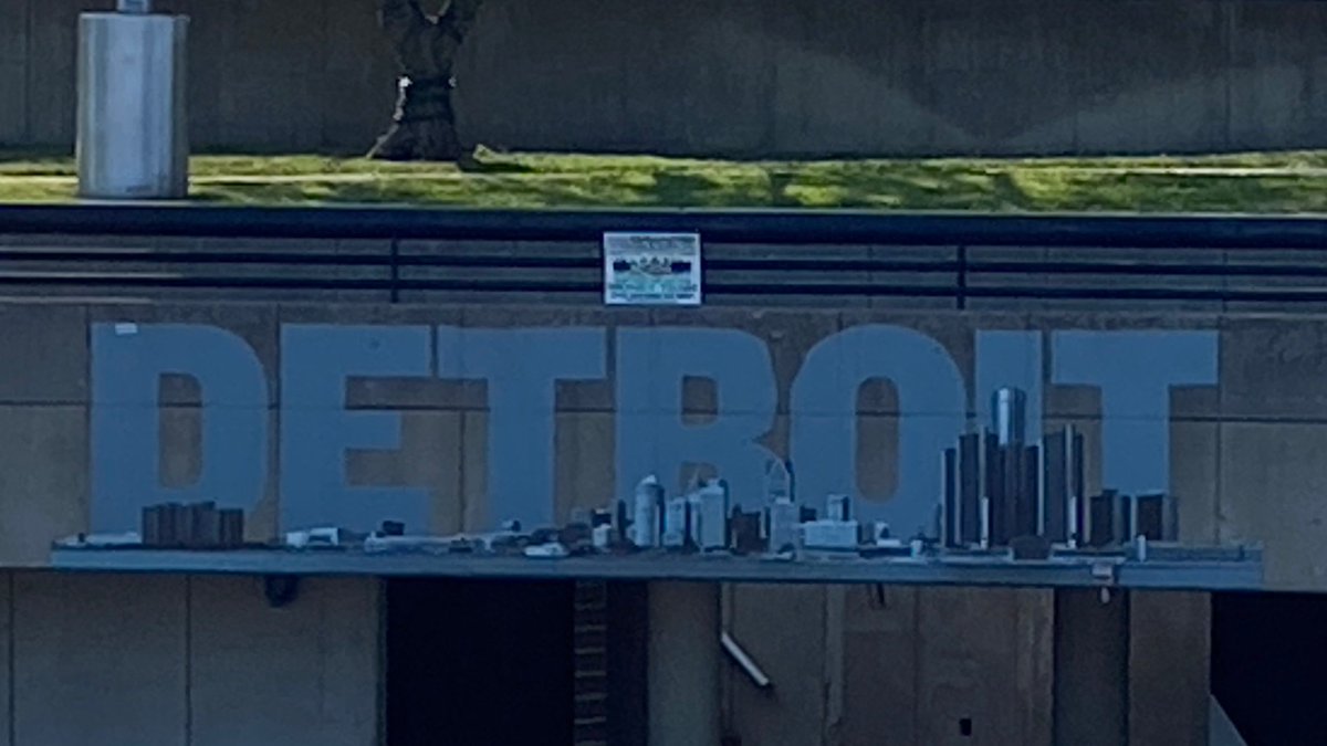 Michigan  #SignsAcrossAmerica side road trip to Detroit - aka Hockeytown, Detroit Rock City (KISS!), the Motor City and Hitsville USA. This trip we focused on Hockey.  @BarnstormersUSA  #UnitedForBiden  #WeWantJoe  @natkatsal
