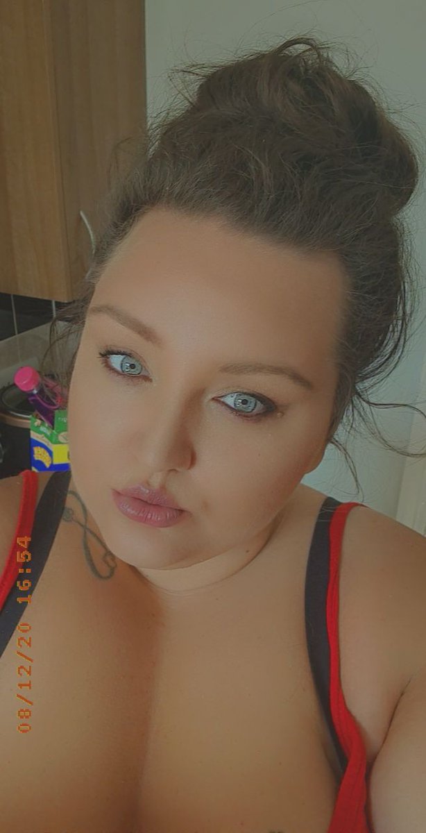GoddessFibee's tweet photo. Happy friday!!! Come over to my only fans for a new treat this weekend 😈😘 few spaces on special  offer get in quick!! #onlyfansbabe #OnlyFansPromo #onlyfan #onlyfansplussize #plussizegirl #onlyfansdiscount #onlyfanscontent https://t.co/ODknja0gLL