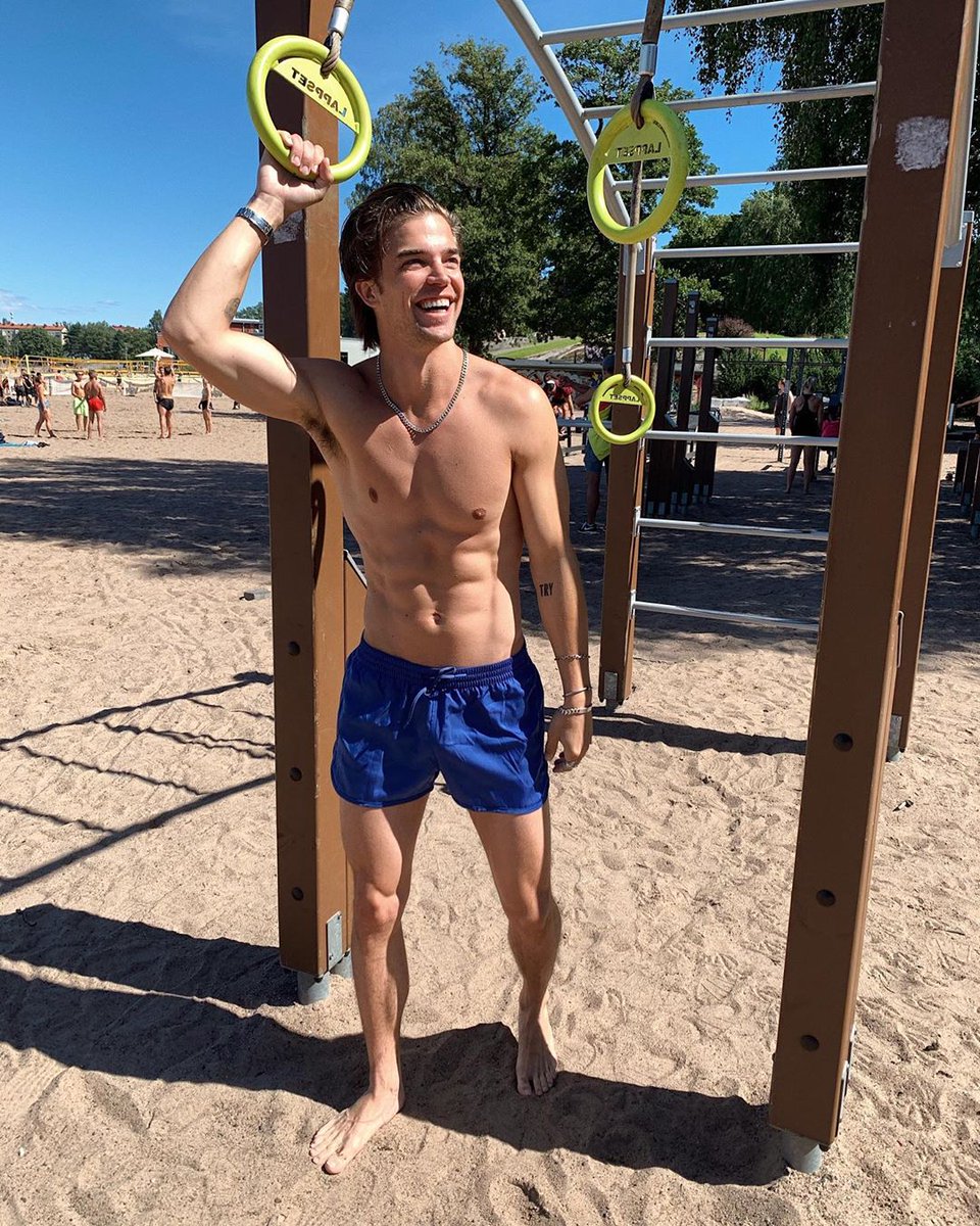 ElijahSMillar's tweet photo. #SeductiveSundayHHSM
📸 @AnnaMaterazzi https://t.co/haoDVu19kb