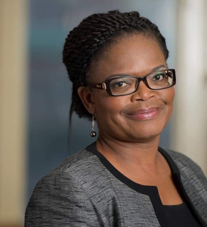 DrVChimhutu's tweet photo. BEATRICE MTETWA - just an appreciation tweet 🇿🇼

The system is afraid of her. She is steadfast, determined &amp; resolute. Don't omit her when names of  heroes of this generation are called

RETWEET to thank this fighter. Your fight is not in vain 

#ZimbabweanLivesMatter https://t.co/EeYDwNay4o