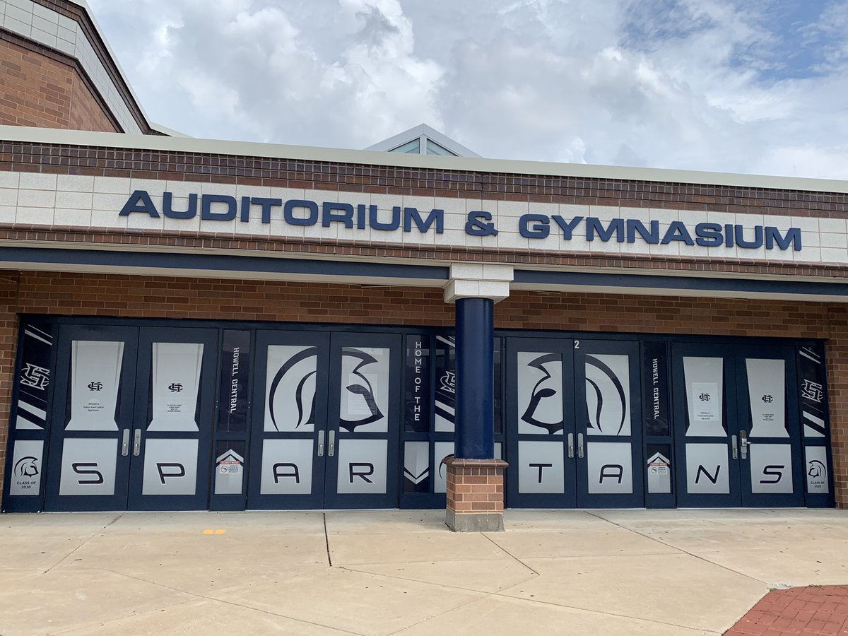 SonnyArnel's tweet photo. Thank you class of 2020 for your awesome class gifts! You will never be forgotten!!!! Once a Spartan, always a Spartan! Now go make yourself, your family &amp; FHC proud! https://t.co/iKloyZu2K6