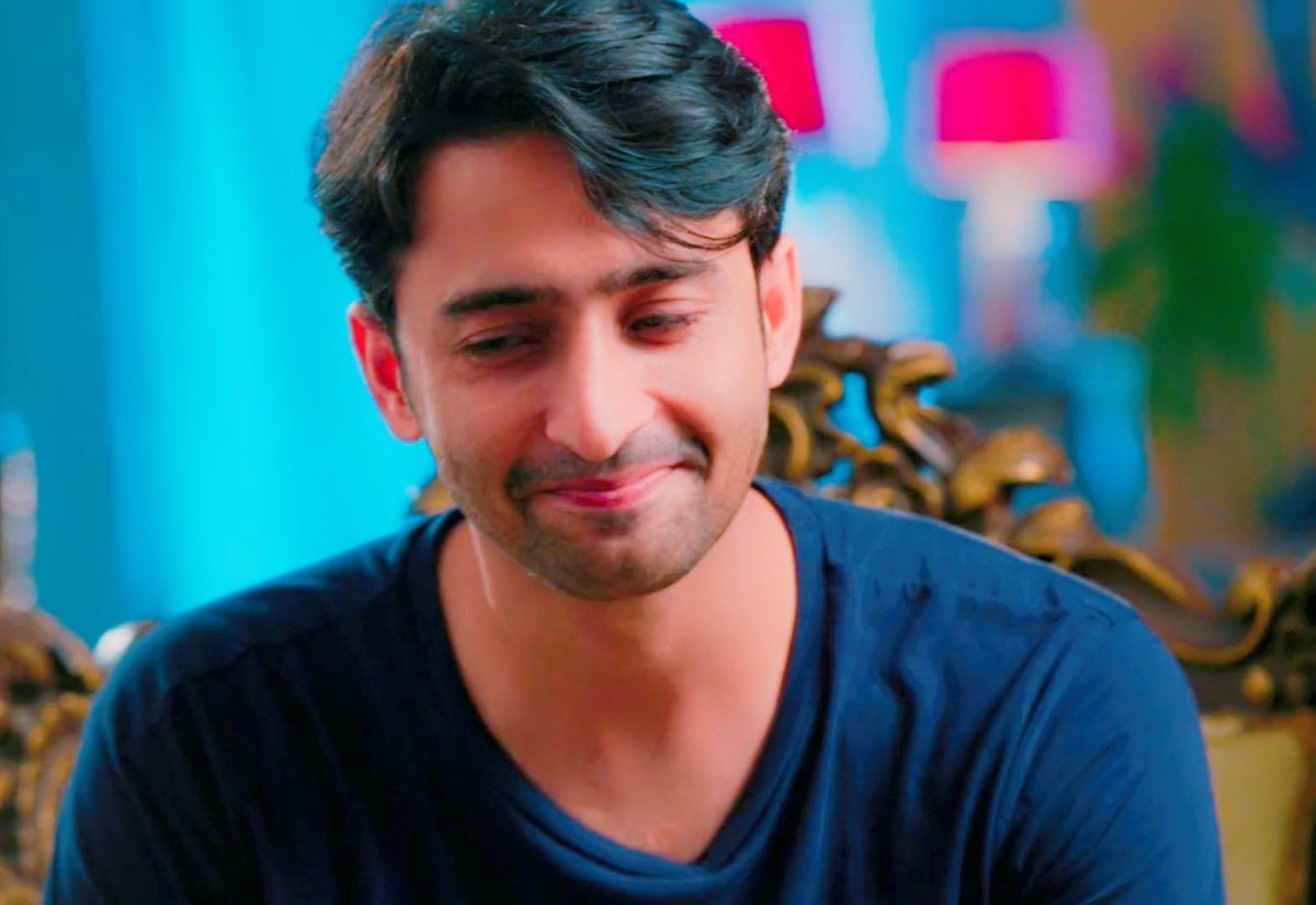 Abir Rajvansh is not only a character for viewers but also he has become an emotion.. We smile when he smiles, we cry with him.. His 1 dialogue " Jab Abir galti karta hain toh uski puri responsibilities leta hain" motivates many people like me.  #ShaheerSheikh  #ShaheerAsAbir