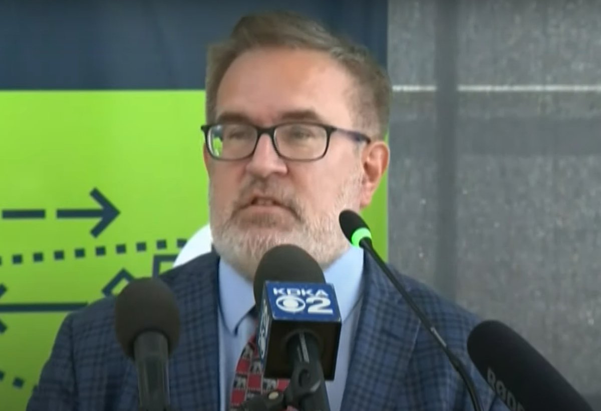 . @EPAAWheeler unveiled the methane rule rollback in Pittsburgh yesterday. Gracias to  @NewsHour for putting it online.Wheeler was asked about  @EnvDefenseFund's stated plan to sue and his response was interesting. Here's his full response; thoughts in thread 1/9