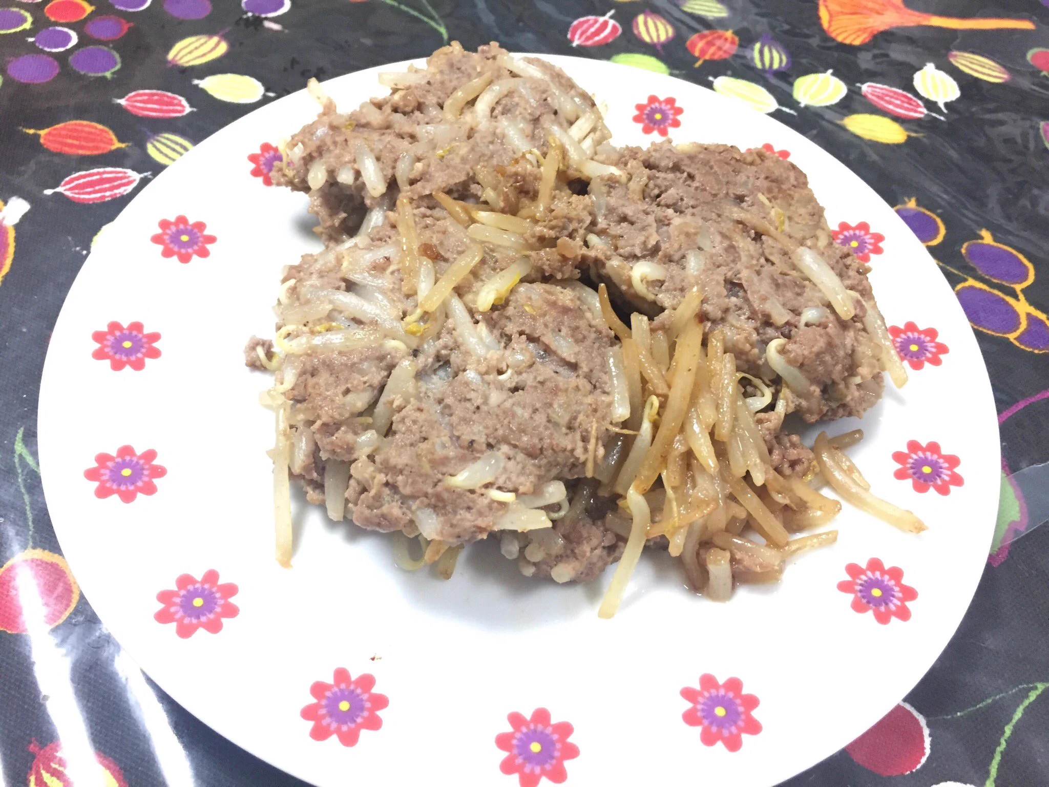 ウェイパーが無かったから香味ペーストで作ってみたけど美味くできた。妻も喜んでいたのでまた近いうちに作ろう  