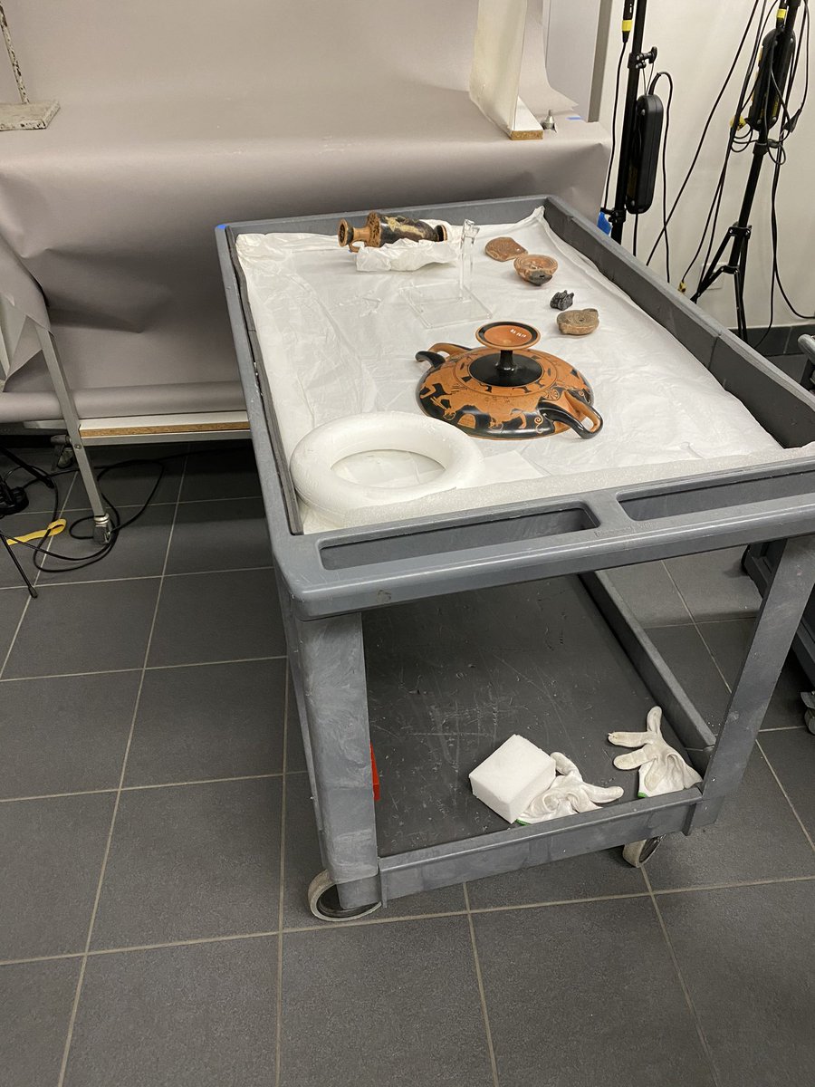 Impressions from our latest work <a href="/antikenmuseumbs/">Antikenmuseum Basel</a> with #RTI and #UV #LEDs #DigitalPreservation #DigitalCuration #archeology