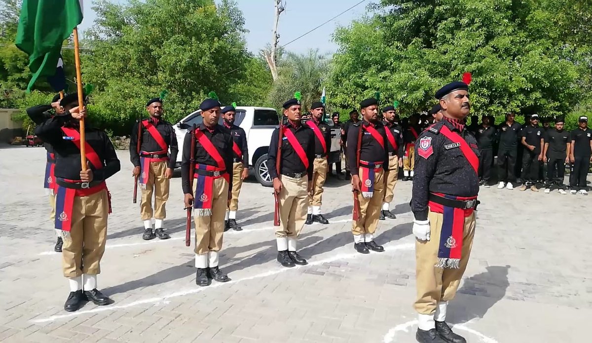 khalidvonsaleem's tweet photo. Pakistan was created after great sacrifices of our forefathers. To commemorate that we gathered for flag hoisting and Jashan e Azaadi Rally in Mirpur Mathelo dist #Ghotki. We also reaffirmed our unflinching resolve to serve our motherland. Happy Independence Day
#PakistanZindabad https://t.co/vQHqYit2DF