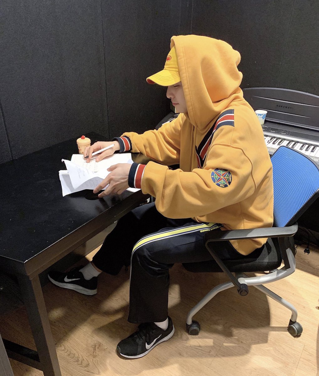 1. The legendary yellow sweaterseoho was seen wearing the yellow sweater multiple times during his trainee days. the last time we saw him wearing it was during Twilight era.