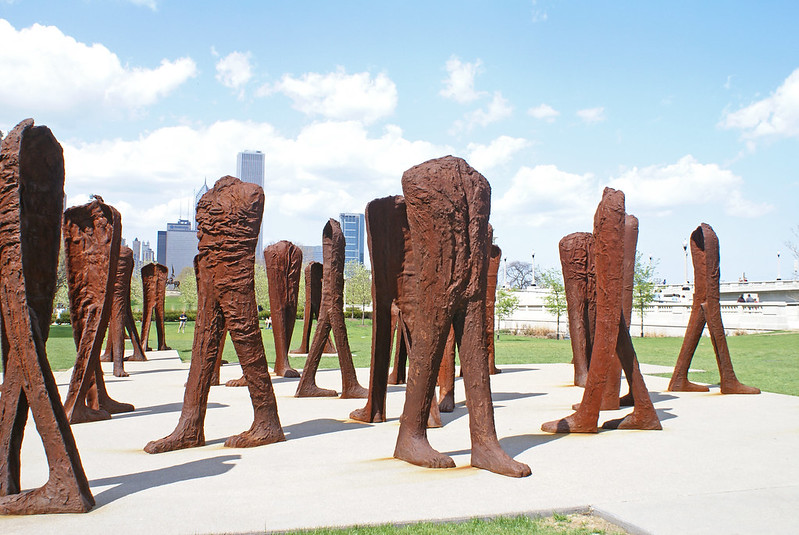 IntSculptureCtr's tweet photo. Magdalena Abakanowicz, Agora, 2006. Cast steel, 106 figures, each approximately 9 feet tall. Located in Grant Park at Michigan Avenue and Roosevelt Road in Chicago, Illinois. Photo: Terence Faircloth via flickr. #magdalenaabakanowicz #agora #caststeel #sculpture #publicart https://t.co/5S9HNM9BiO