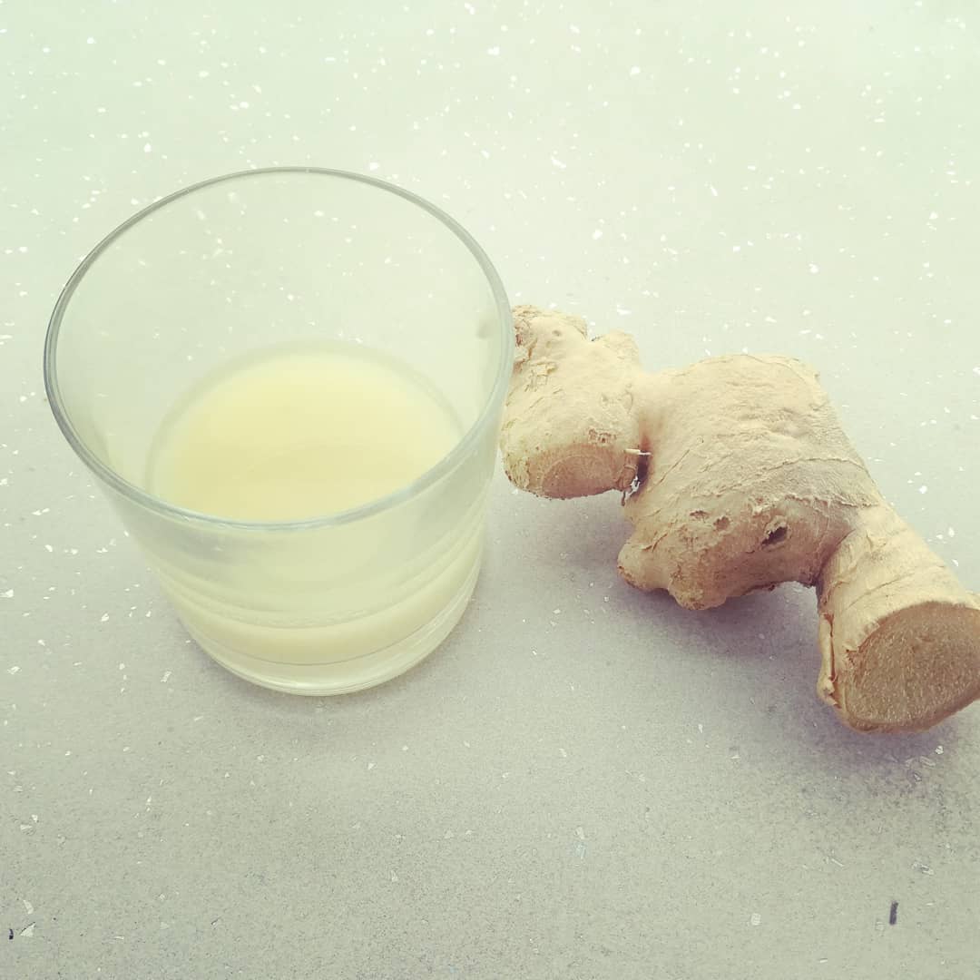 #Ginger juice is a powerful #herbalremedy for #colds & #viruses! Blend a chunk of peeled ginger+water.Drink as a shot/add to food Inspired by #MedicalHerbalist, Sarah Alchemilla.co who fundraising to make #sausagetree cream for people with eczema crowdfunder.co.uk/sausage-tree-c…