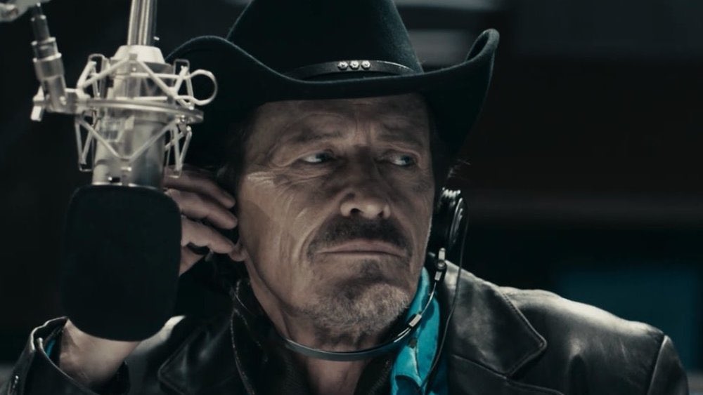 Whole lee fuck. Bruce McDonald’s Pontypool (2008) is goddamn scare reeeeeeee. It takes place entirely inside of a radio station as a shock jock’s town is slowly overcame by what sounds like a zombie attack. We slowly learn the virus is being spread by the English language.