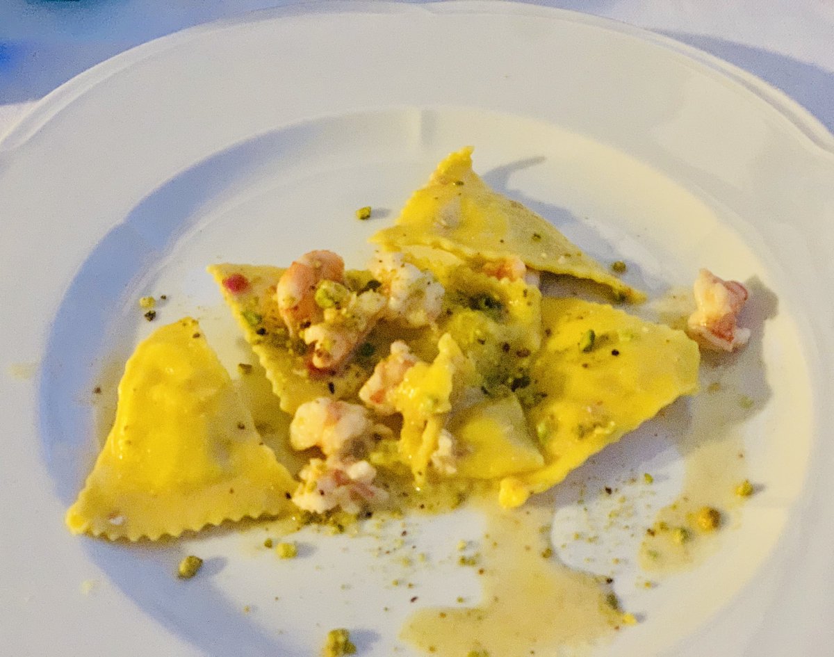 tssorcinelli's tweet photo. Itโs always time for some gorgeous #food - #daysandnights ๐๐๐ #Seafood #Ravioli with crushed #pistachio nuts ๐ - cooked to perfection ๐คค๐คค๐คค๐๐๐ #Friday #Food #Sea #Summer #Pasta #PastaFattaAMano #RivieraAdriatica #memories #BestProduce โฆ@welovepasta_itโฉ https://t.co/suDXJHxjkZ