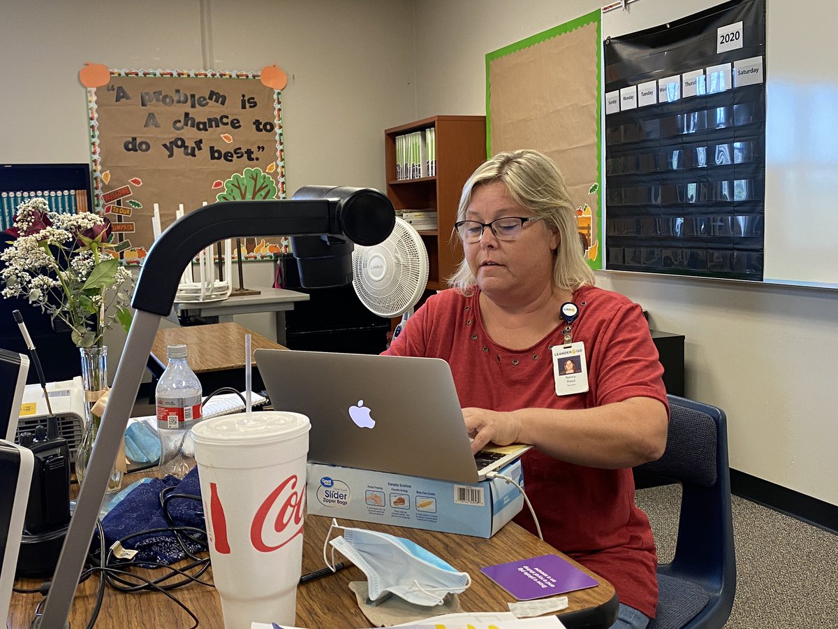 CoreyRyanEdu's tweet image. I didn’t get to @GoNoodle or fist bump anyone, but I did visit with a hard working team of @WinkleyElem third grade teachers and the wonderful @A_RobinsonLib @Camacho_Elem library! “It was weird” but it was school. Appreciate @LeanderISD #launchLISD