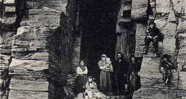 TrueHighlands's tweet photo. We LOVE a cave story and our blog has some great (true) cave stories from around the Highlands. https://t.co/8tpkrHydll
#caves #cavedweller #scottishhistory #truecave #truehighlands https://t.co/vPYC32KsVQ