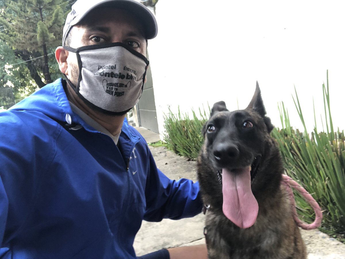 CarlosGodinezTV's tweet photo. Que no se pierda la bonita costumbre de decir: “Buenos días” 😎🙌🏻 
Que tengan un gran viernes; día de entrenamiento con un poco de lluvia y la indiscutible #Vantra  
#saludosatodosmenosauno🇲🇽😎👊🏻⚽️🎾⚾️🏈 @PicaderoNetwork @xtitv @OrganicaRadio https://t.co/b7PBNL0NUC