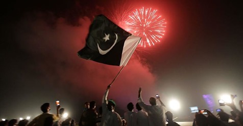 KwikPictureFram's tweet photo. Pakistan marks 74th Independence Day https://t.co/R9gu0pbPtn 

Black Picture Frame with Mount
£12
https://t.co/PpTAVf69Ty https://t.co/xSDU2Yk902