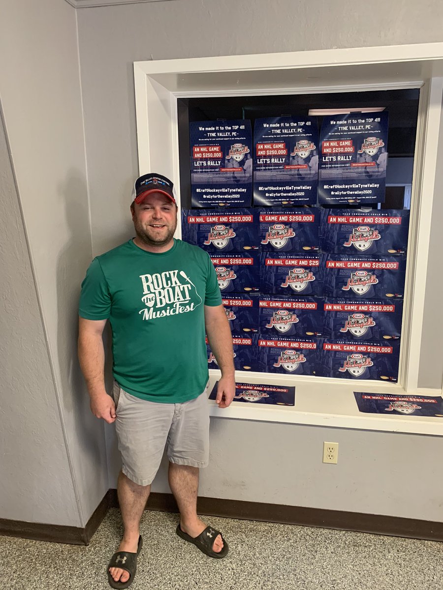 Ocean100's tweet photo. I’m challanging you to vote non stop all day long for Tyne Valley Kraft Hockeyville @KraftTyne . If your finger is physically cramping from clicking your phone or mouse so much..that means you’re doing it right ✅ #RallyForTheValley2020 https://t.co/RfYRRUOD9R