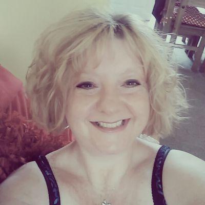 The Perfume People tweet media