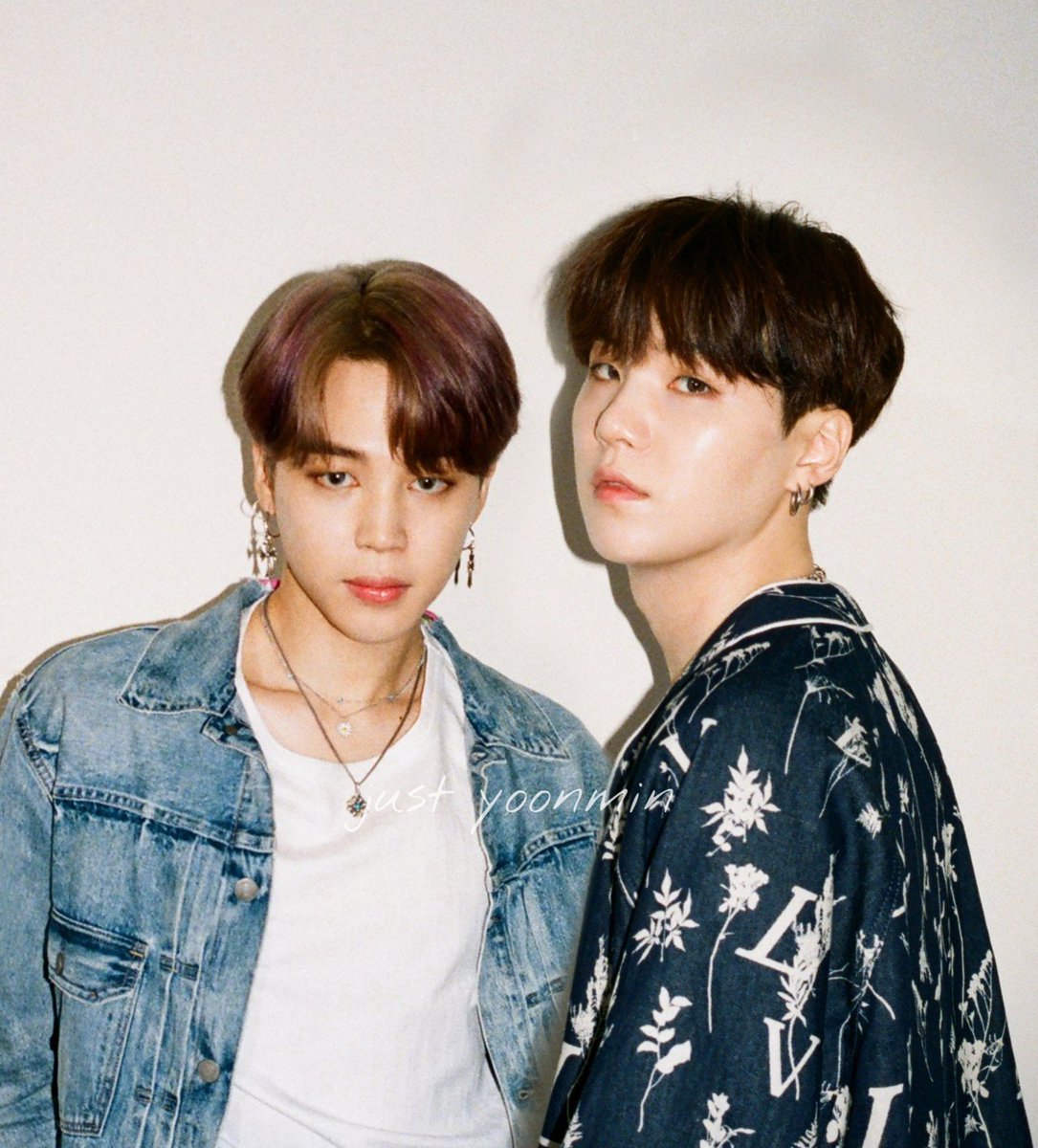 just_yoonmin's tweet photo. 💛
#yoonmin https://t.co/1dbh2S9zfL