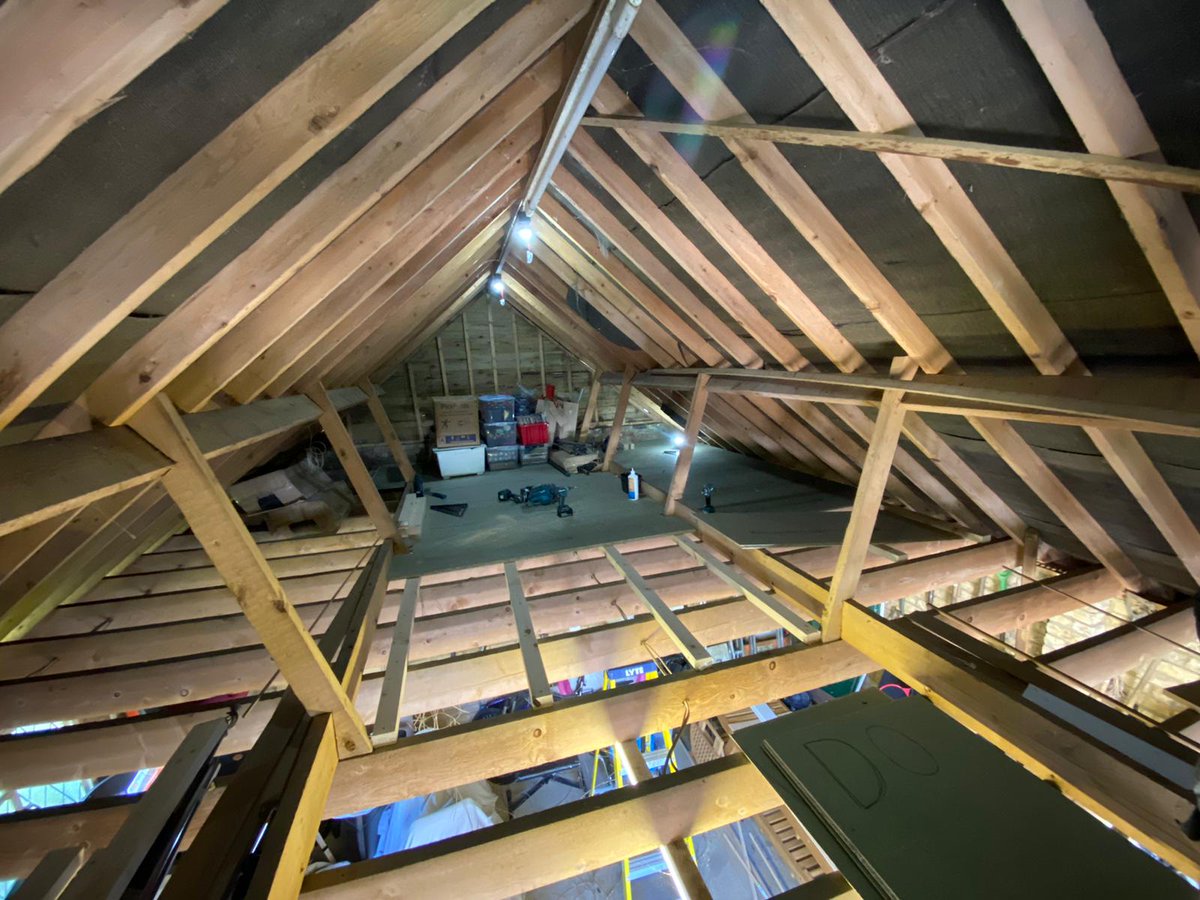 loftladderpros's tweet image. How to make the most of your garage roof area!
430 sq. ft of lovely storage space.
This was a large garage in Kings Langley.
Fixed ladder &amp;amp; fully boarded out.
To arrange your free no obligation quote call 0808 301 9548.
homecountiesloftladders.co.uk
#garagestoragespace #storagespace
