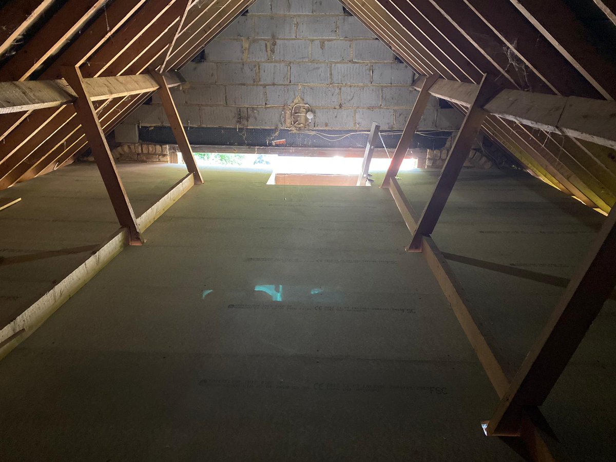 loftladderpros's tweet image. How to make the most of your garage roof area!
430 sq. ft of lovely storage space.
This was a large garage in Kings Langley.
Fixed ladder &amp;amp; fully boarded out.
To arrange your free no obligation quote call 0808 301 9548.
homecountiesloftladders.co.uk
#garagestoragespace #storagespace