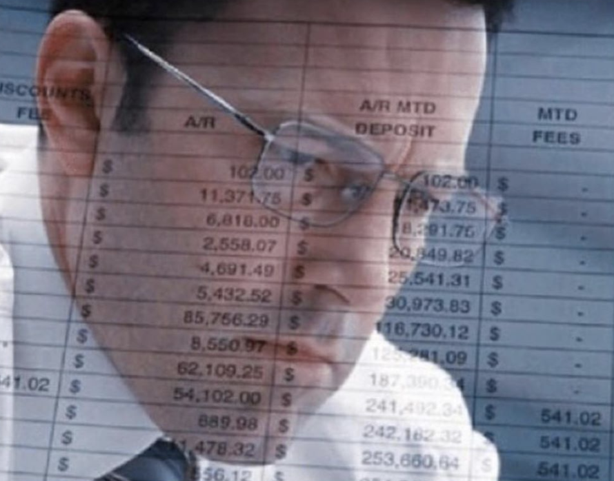 StudentProblemo's tweet image. Me calculating the amount of time I put into studying only for my grades to judged by an algorithm #alevel #alevelresults #alevelmemes