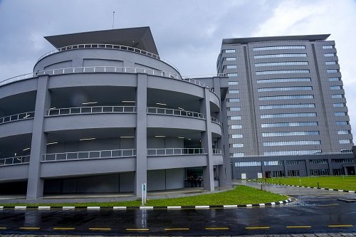 Kenneth08790402's tweet photo. president Muhammad buhari have commission the newly completed 17-storey  headquarters building of the Nigerian content development and monitoring board (NCDMB),located at swali, yenagoa, bayelsa state. https://t.co/S3LxUEd4pB