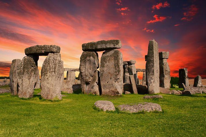 Ecohustler's tweet photo. Expand your mind this Friday afternoon. ✨

🤯🤯🤯

10 things you didn’t know about Stone Circles 

https://t.co/pbmCNST8Jj 

#FridayMotivation #FridayThoughts #FridayFeeling https://t.co/O4T7Czs2v5