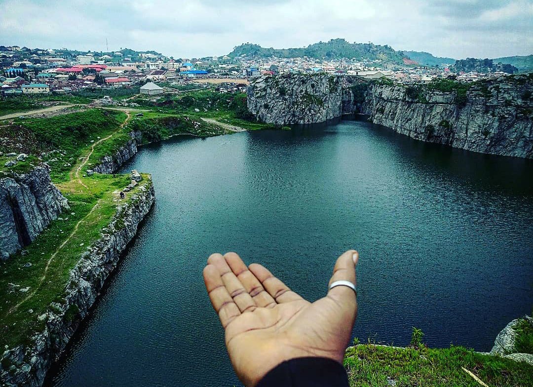 musingsofenigma's tweet image. #wordcrafter

With the powers infused in the necklace he'd ripped from the neck of the dead wolf he gutted on the banks of pendam, he arrived Mpape, stretched forth his hand over the dark waters.

"Orhe Nobi", his loud voice called out.

There was a stirring in the waters...