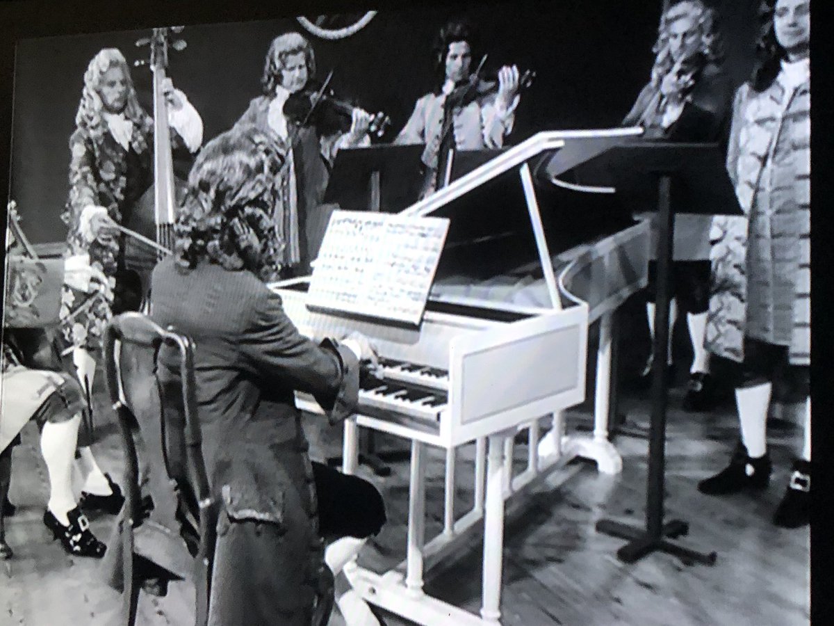 Yako シネリーブルでジョアン カルロス マルティンスの伝記映画の予告を見たから その流れで今夜は アンナ マグダレーナ バッハの年代記 を流し見してから寝ます 冒頭この広がってくとことか ぐっとくる T Co Hunohbkieu Twitter