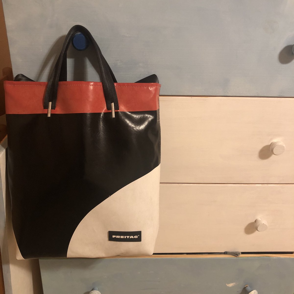 canoco_frtg's tweet photo. また出会ってしまった。
LELAND使いやすい!
かわいい色味♡
#フライターグ #LELAND #F202
#お気に入りを見つけに
#気づいたら増えているカバン
#フライターグ使ってる人と話したい https://t.co/NusPG8lTeB