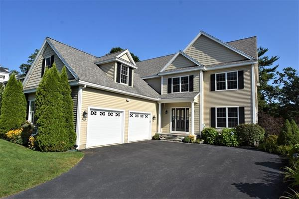 tking31's tweet photo. Meticulously maintained 4 bed, 2.5 bath colonial in highly sought after Belvidere neighborhood!

https://t.co/iwx9g2xEZF https://t.co/FsogbEWtti
