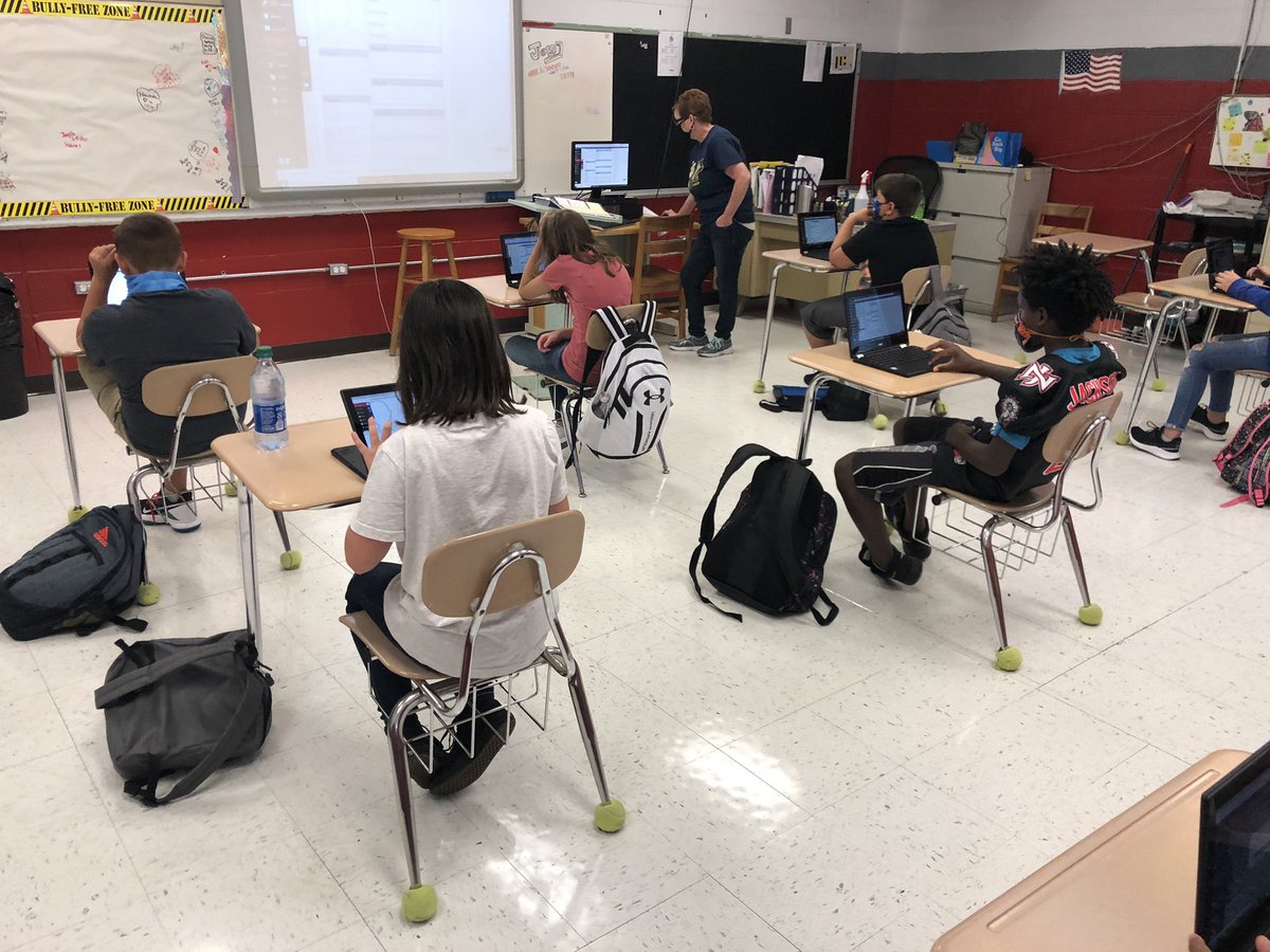 BportMiddle's tweet photo. 6th graders are setting up@their Kami accounts today with Mrs. Willis! #TigerUp https://t.co/UkuDnj2rBE