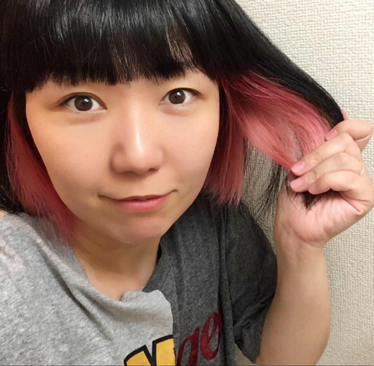 おかっぱ ミユキ على تويتر セルフヘアメンテ 前回よりもややパープルにしてみました エンシェールズ カラーバター セルフヘアカラー セルフインナーカラー T Co Vbpnpa8dkc تويتر