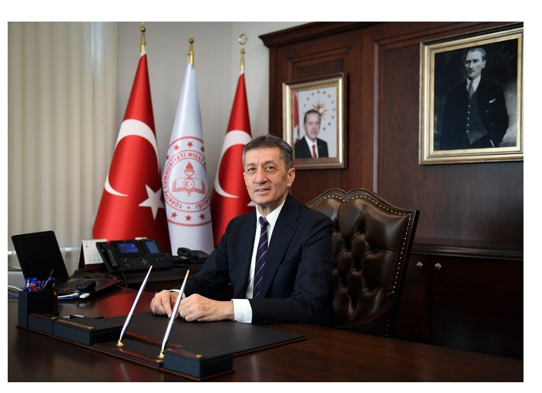ogretmenlersyfs's tweet photo. 'Öğretmen arkadaşlarımız merak etmesin Onların sağlığı her şeyden daha önemli, Seminerler Haziran ayında olduğu gibi Ağustos ayında da uzaktan olacak' açıklamasını bekliyoruz sayın Bakanım 🤗  @ziyaselcuk 
#semineruzaktanolsun https://t.co/WoQzrtCoUJ