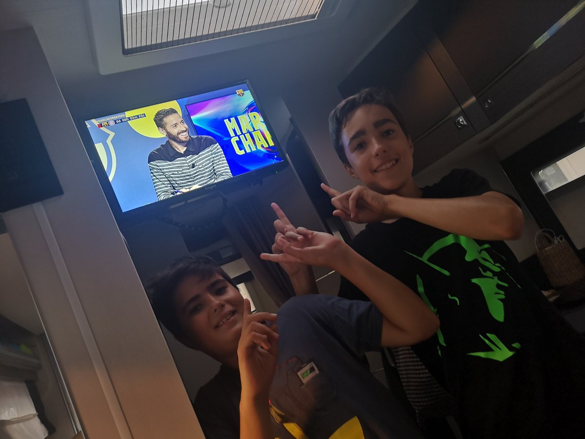 Mirant el partit a <a href="/FCBtv/">͏</a> des de l'autocaravana #MARCADORBAYERN