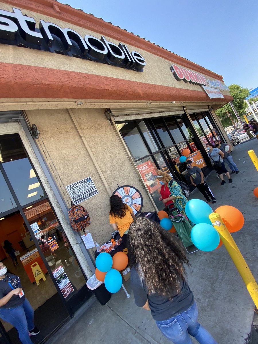 Back to school event with <a href="/2020MobileInc/">20|20 Mobile, Inc.</a> LAX01