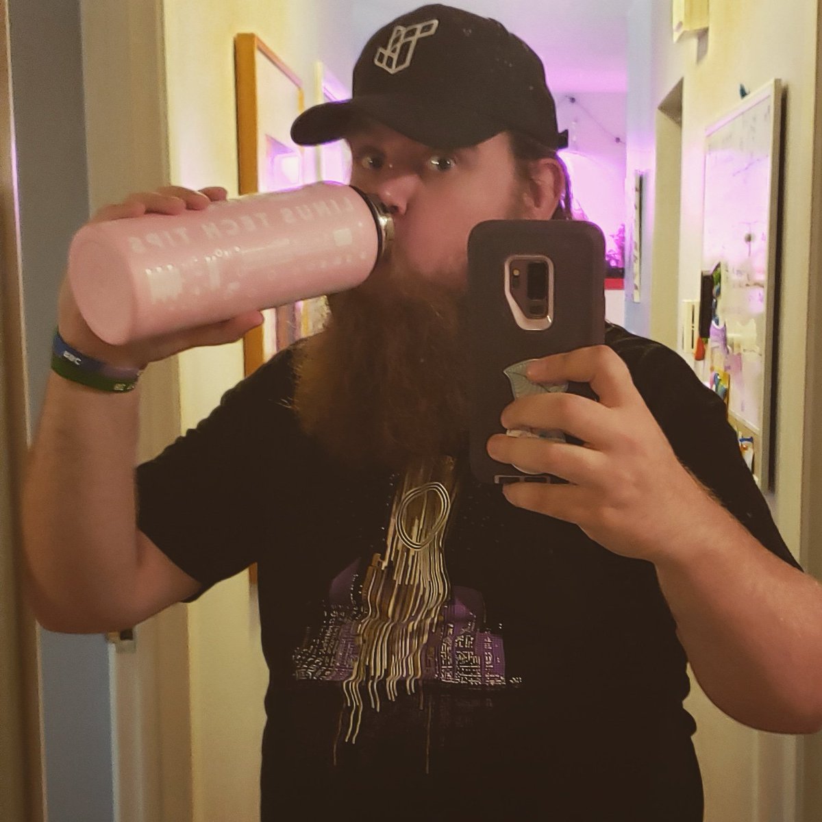 NonWhaleJonah's tweet photo. Hey @LinusTech @linusgsebastian! Just got my birthday swag from @KateDoesSchool! Love all of it and am very impressed with the quality of all the gear, especially the shirt (hard to find long enough shirts for this long boi) #linustechtips #birthday #lttstoredotcom https://t.co/5WRRiAtMcd