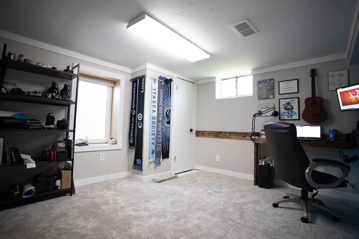 nxtlvlpod's tweet photo. @holdenlawphoto's  house has also had some work done. He has new office space, upgraded kitchen, and freshly painted garage. https://t.co/gzTuGlR4uO