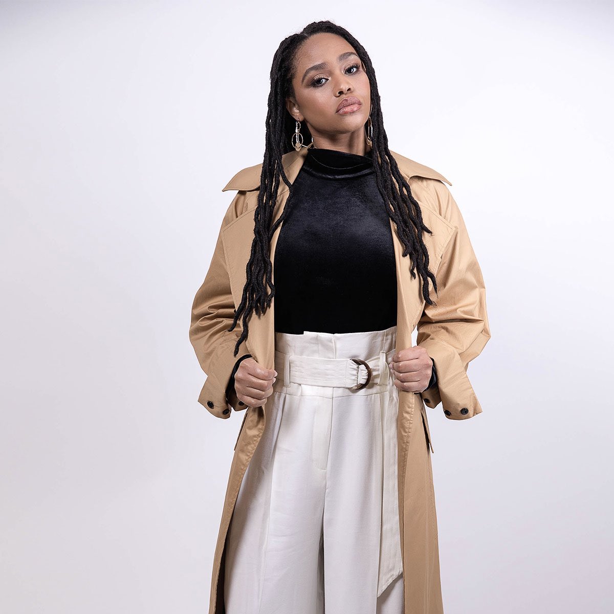 civilian_mag's tweet photo. Funny girl @tanishalong has been in the business for almost a decade: She’s starred on @MTV’s @girlcode, and on the @betplus comedy series #BiggerOnBET as the quirky Layne Roberts.
.
#Civilian #StyleandConscious
. https://t.co/1o0EmYkmYT