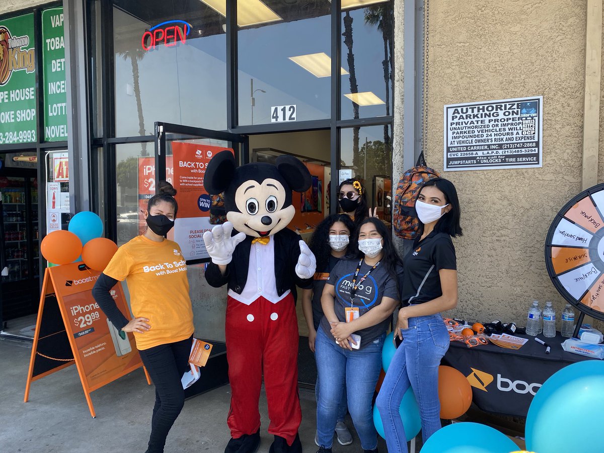 Back to school event with <a href="/2020MobileInc/">20|20 Mobile, Inc.</a> LAX01