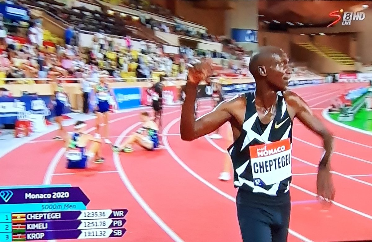 edwin_macharia's tweet photo. It's a 5000m world record!

#Chetegei was on 🔥

#MonacoDL https://t.co/eYtoU7b9m1