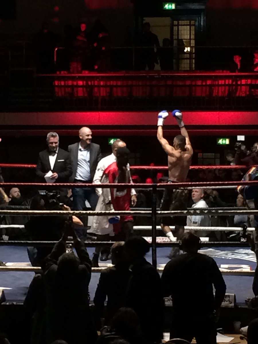 Soon we’ll see <a href="/philipbowes/">Quicksilver Bowes</a> hear #andtheNEW BRITSH CHAMPION!

#TeamSouthpawJab