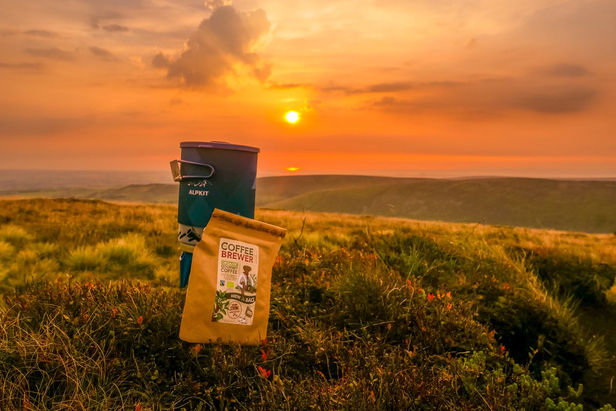 paul_steele's tweet photo. Good evening from the Lancashire Hills. A brew with a view 😁
#getbackoutside @basecampfood https://t.co/5aI1iN65nr