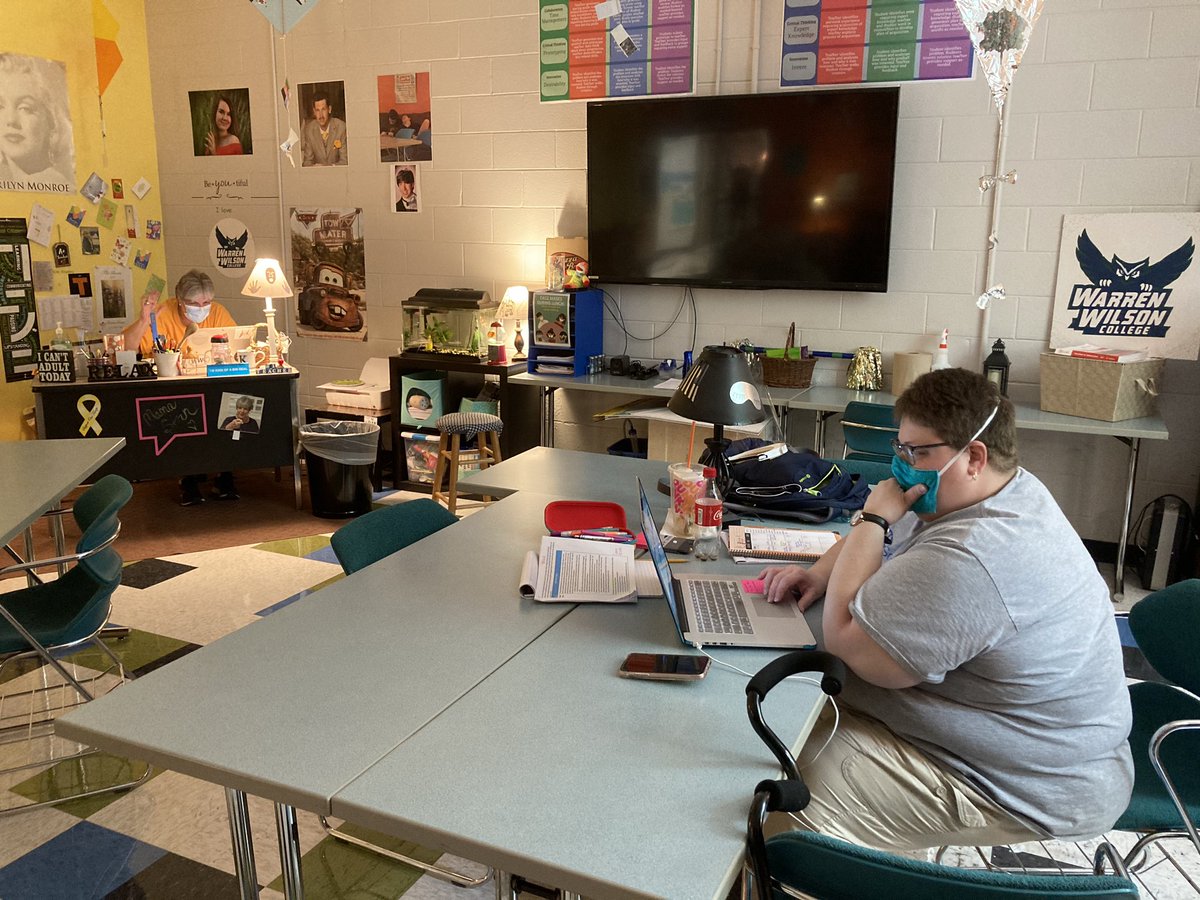 tonydonen's tweet image. Friday focus: fall semester @STEMcha students who are not in person... HCS@Home virtual students. ~80 students &amp;amp; teacher who will spend fall learning/teaching from afar. Started day with drive thru to pick up tech/materials, afternoon full of zoom connections. #settingthestage