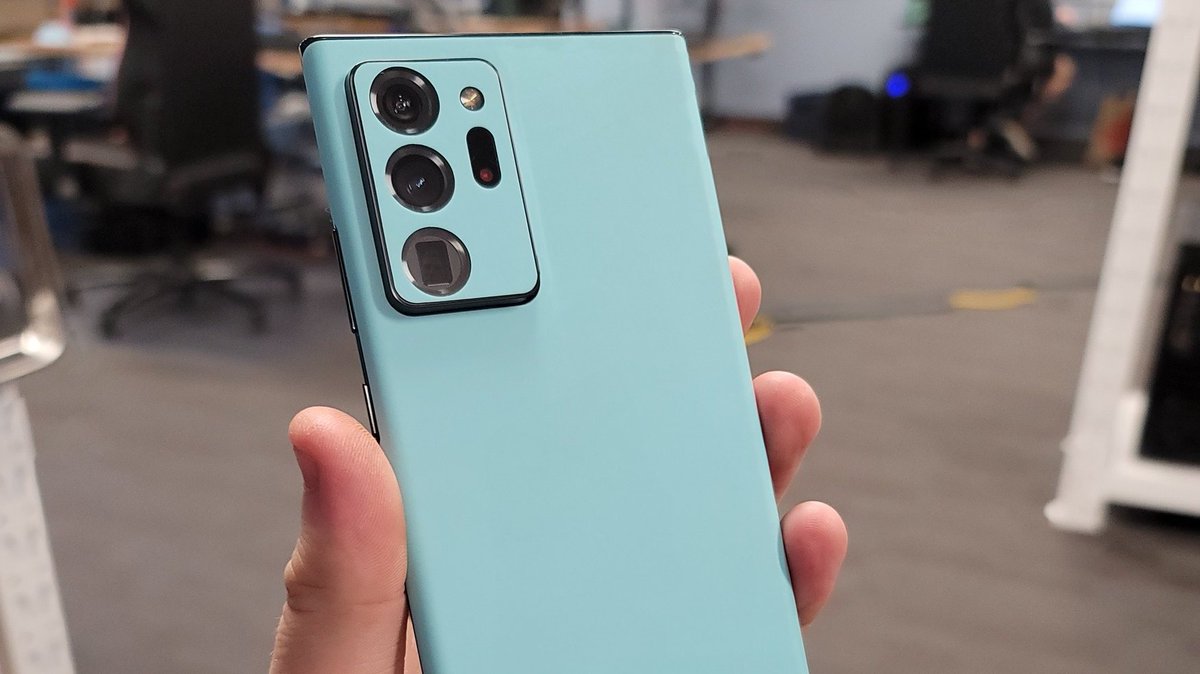 dbrand's tweet image. 