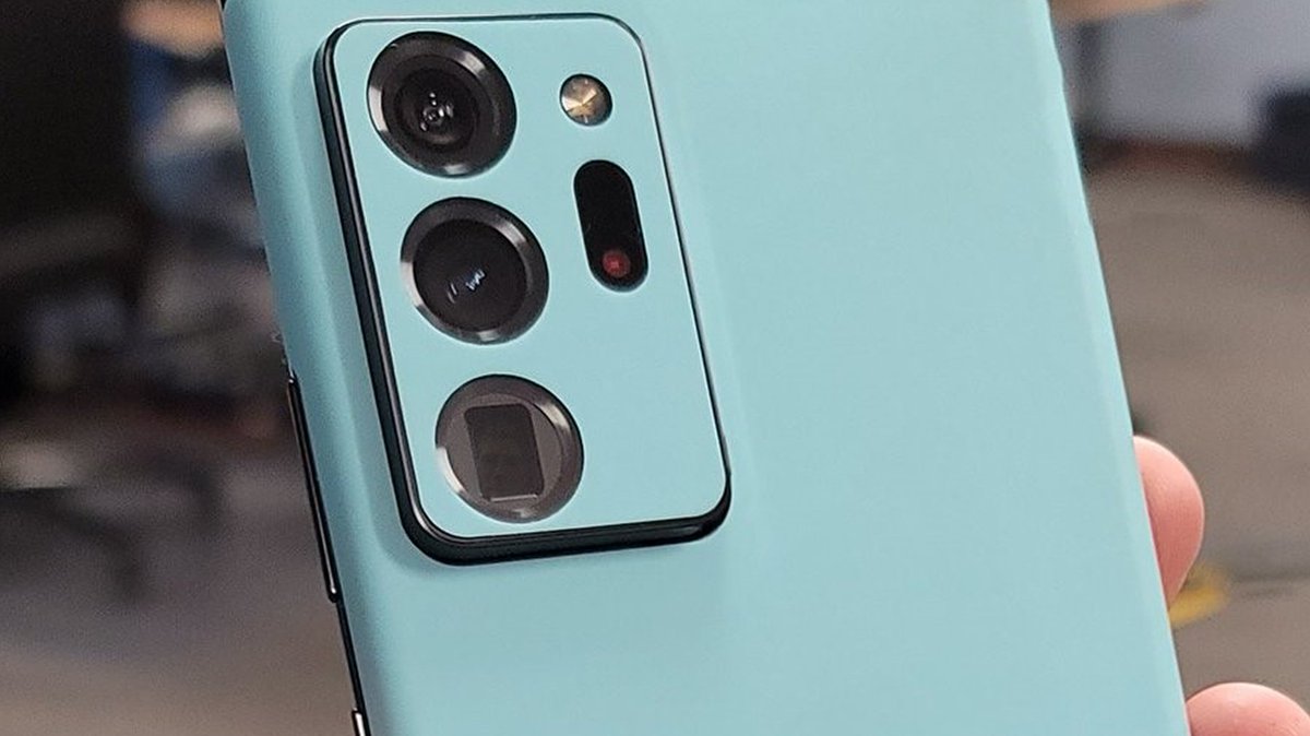 dbrand's tweet image. 