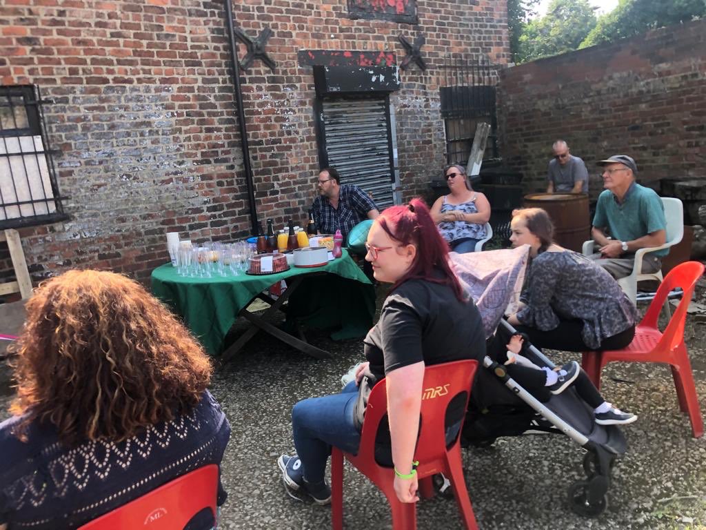 CllrJulieReid's tweet photo. ⁦@MCCGortonAHey⁩ ⁦@FriendsDebdale⁩ ⁦@TaylorOlwyn⁩ ⁦@JohnHughes55⁩ ⁦@Afzal4Gorton⁩ farewell and good luck to our park managers moving on to pastures new https://t.co/ggM2s3qko8