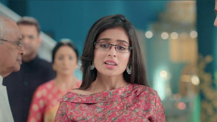 Mishti Agarwal name is now ringing in every houseShe is the inspiration of many girls in today WorldShe is the one Who puts forward her thoughts like"Pre Martial Courtship"nd said to every girl that it's her right to know about ur partner even before marriage.. #YRHPKHits300