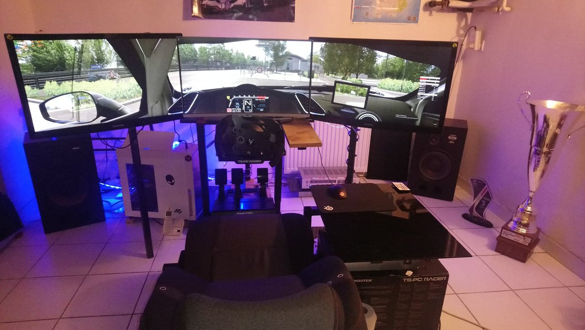 New Setup !! 🎮

looks cool im happy 🙂 what do you think of that guys ?